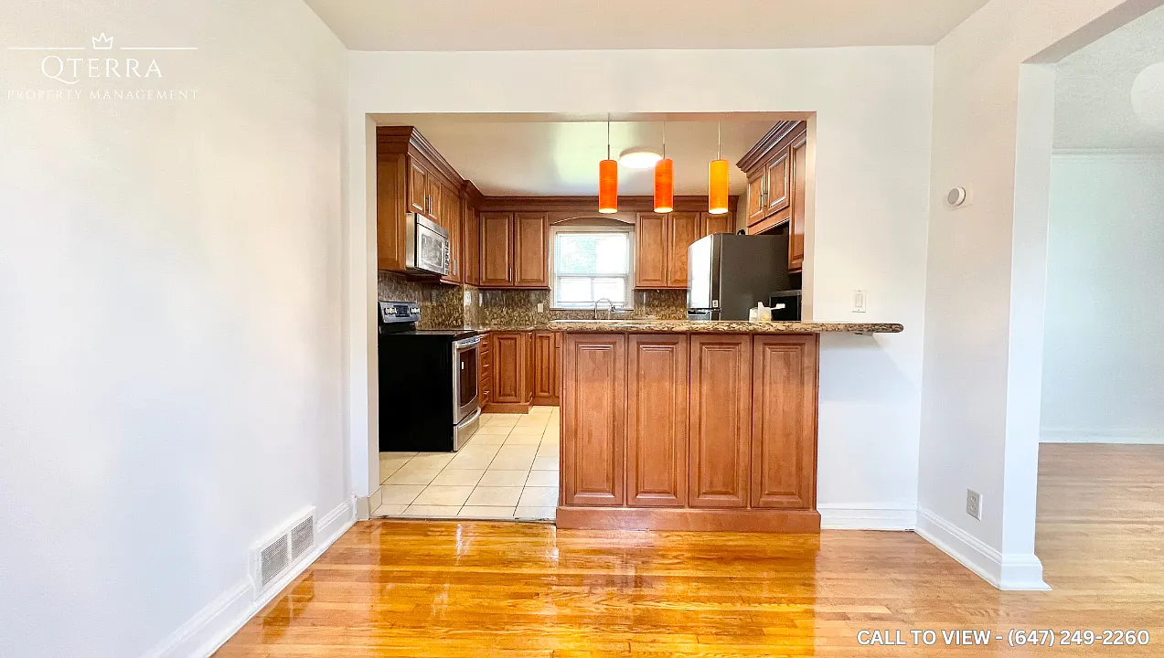 3 bed, 1200 sqft, $2,395 — Photo 2