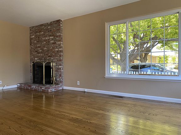 5th image of 1608 Lark Ave