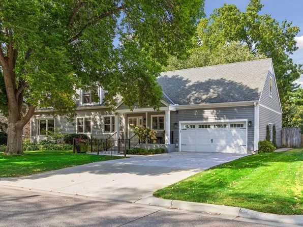 3808 55th St W, Edina, MN 55410