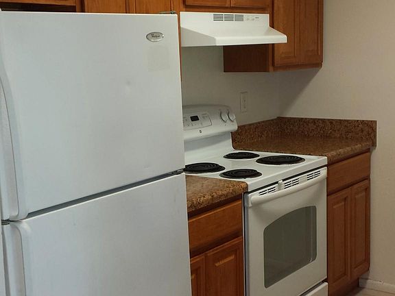 5th image of 2715 Hunt Club Ln