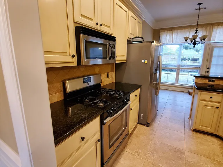9737 Faversham Ct — Photo 9