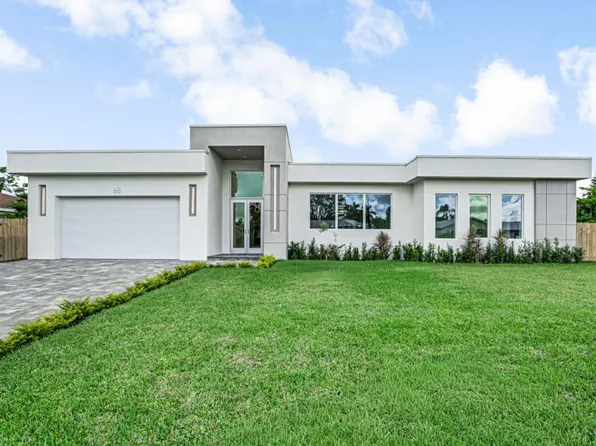 68 W Plumosa Lane, Lake Worth, FL 33467