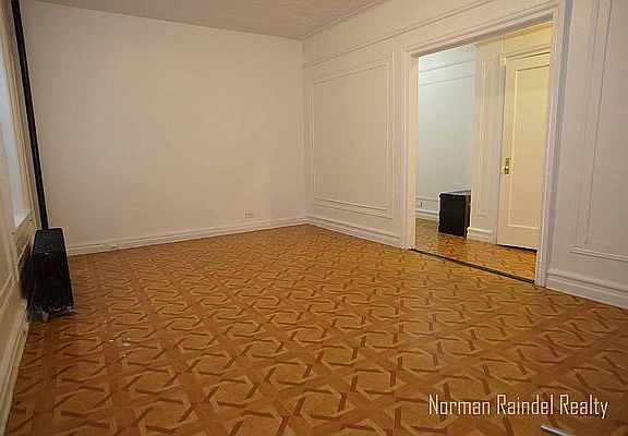 3rd image of 1735 Lafayette Ave APT A1