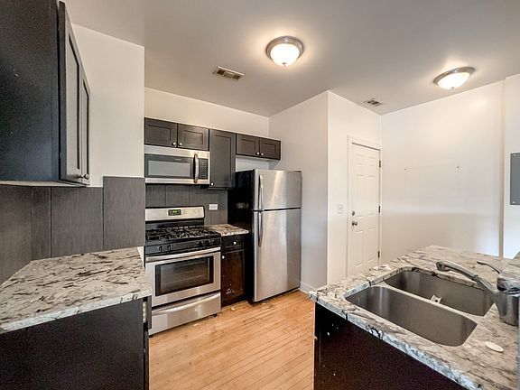 5th image of 5600 N Western Ave #302