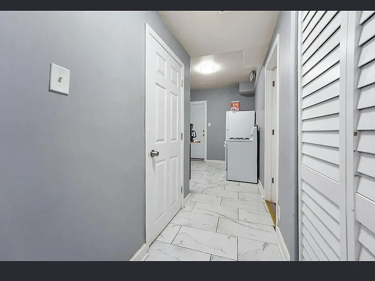 3906 Catalpa St #1 — Photo 2