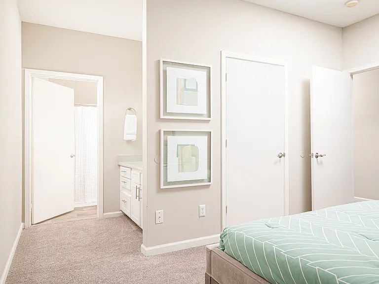 The Pointe at Highland — Photo 14