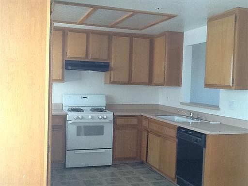 3rd image of 14523 Freeman Ave APT 6