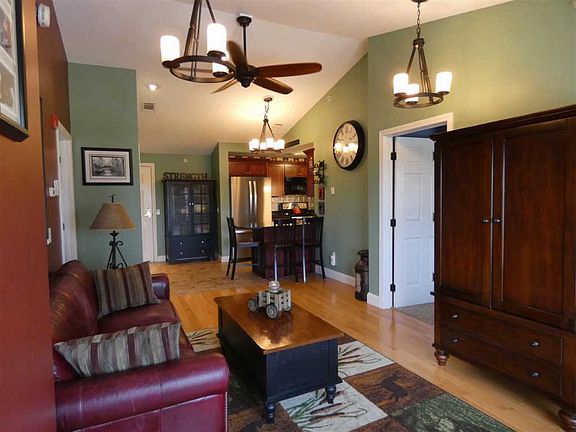3rd image of 16 Vista Ridge Dr Unit 240