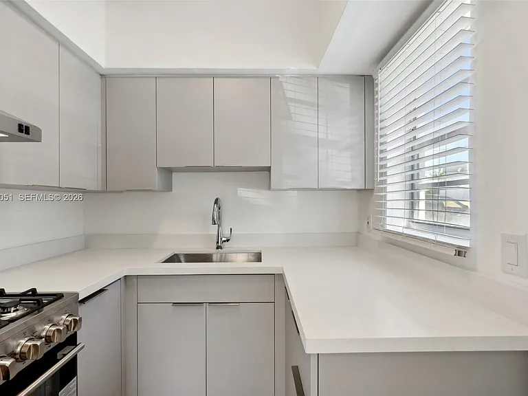 221 Antiquera Ave #8 — Photo 10