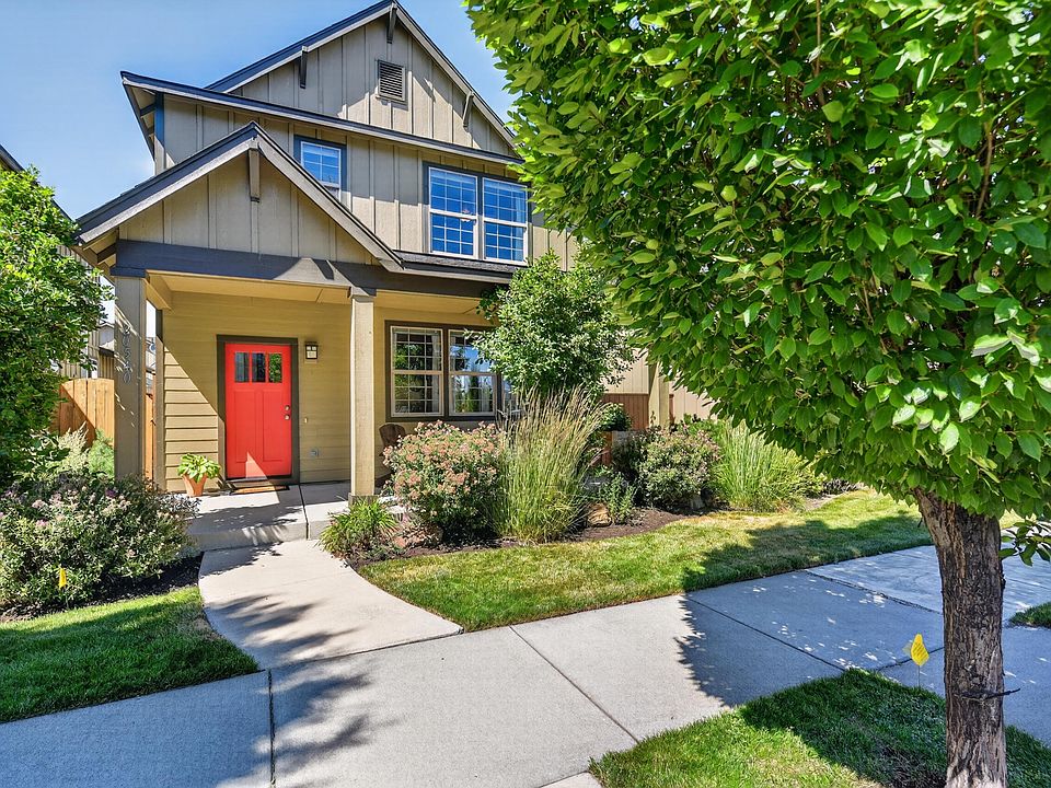 1st image of 20540 Gloucester Ln