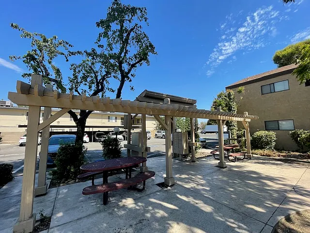 Baywood Apartments — Photo 20