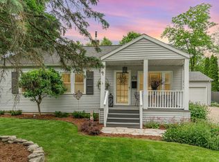 108 Hartford Ct, Midland, MI 48642