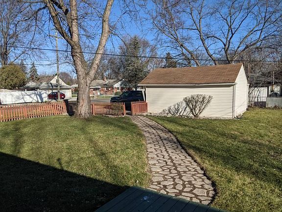 View and path to garage from back deck