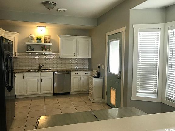3rd image of 11332 S Daytide Ave W