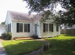 5146 Procter St, Port Arthur, TX 77642