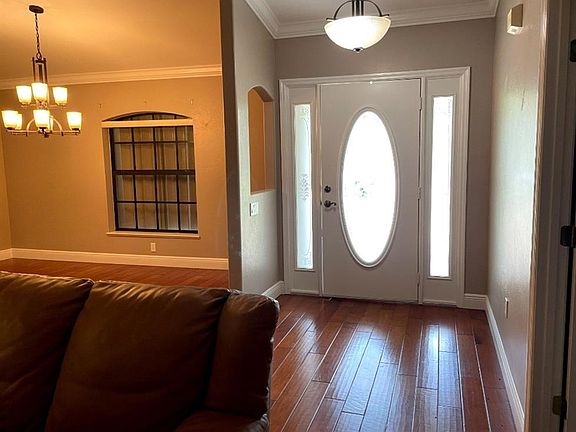 2nd image of 186 Autumn Ave
