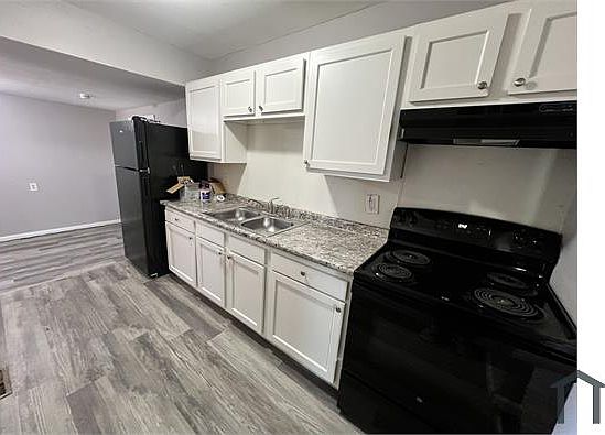 2nd image of 10425 Presley Dr