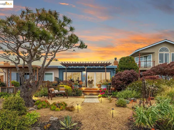2702 Bayview Dr, Alameda, CA 94501