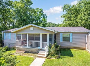 102 Ewing St, New Straitsville, OH 43766