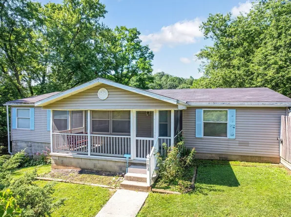 102 Ewing St, New Straitsville, OH 43766