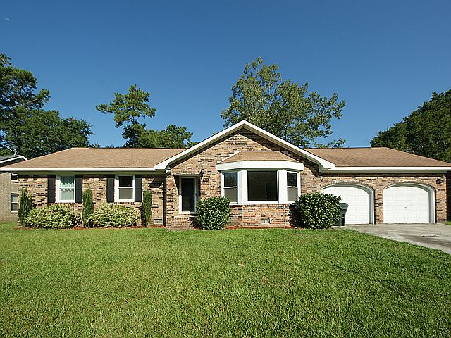 806 Eastern Whit Pines