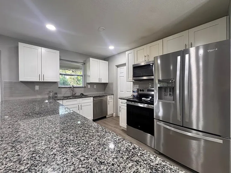 603 Ridge Blvd — Photo 7