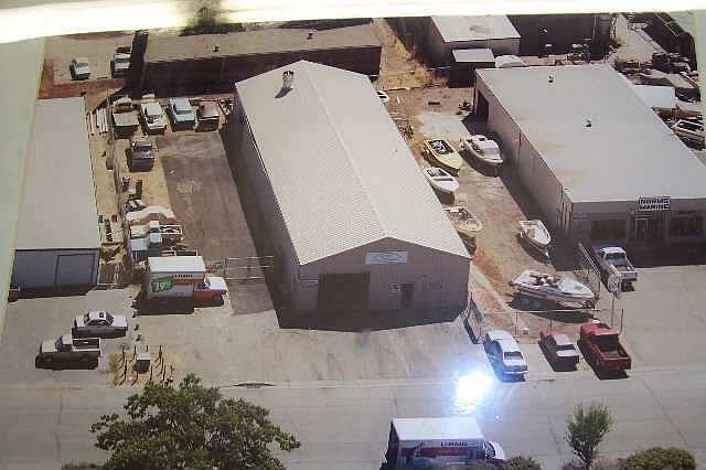 1st image of 3060 Industrial Dr