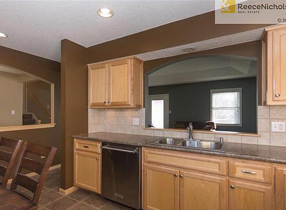 4th image of 5337 Locust Ave