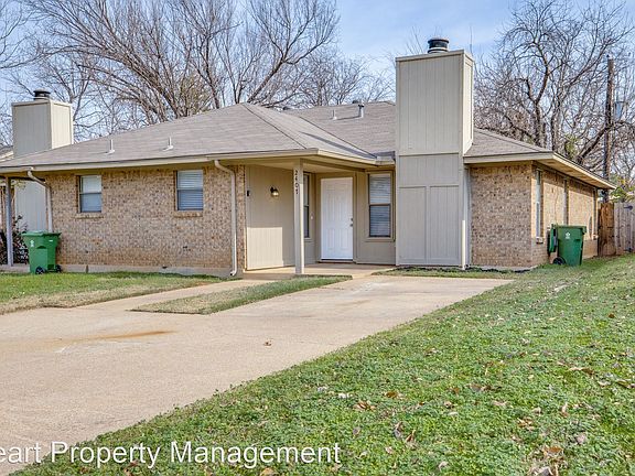 2nd image of 2407 Windy Pine Ln