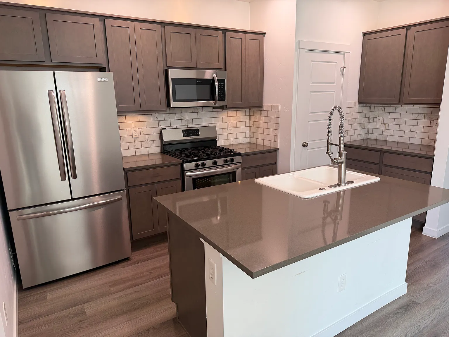 3 bed, 1534 sqft, $2,550 — Photo 4