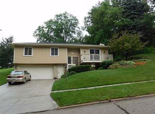 2125 Northgate Dr NE, Cedar Rapids, IA 52402