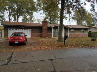 2266 Convair Dr, Arnold, MO 63010