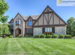 12735 Mohawk Cir, Leawood, KS 66209