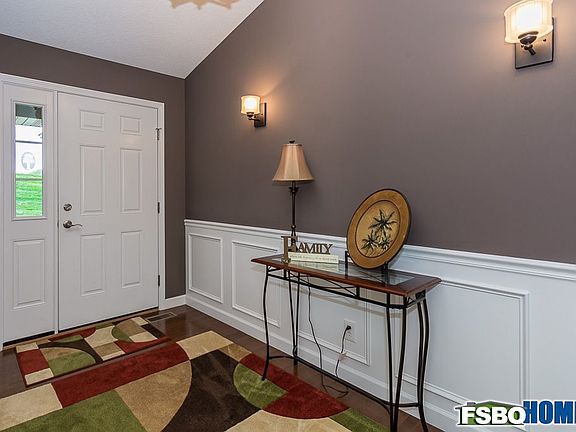 4th image of 8905 Highland Ct
