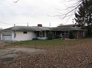 2nd image of 904 Harvey Ave