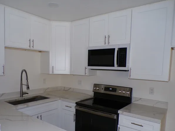 6633 Stonepine Ln, San Diego, CA 92139