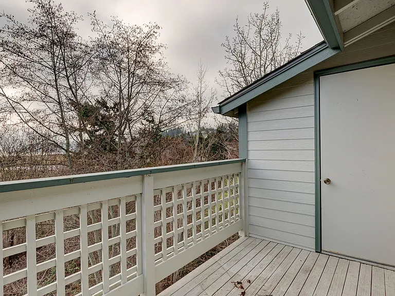 485 SW Bayshore Dr #D303 — Photo 19