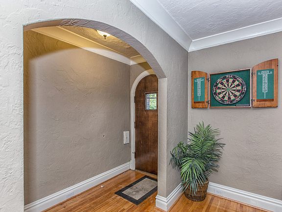 5th image of 7304 Amherst Ave