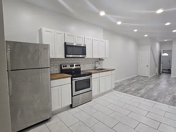 941 N 43rd St #1, Philadelphia, PA 19104