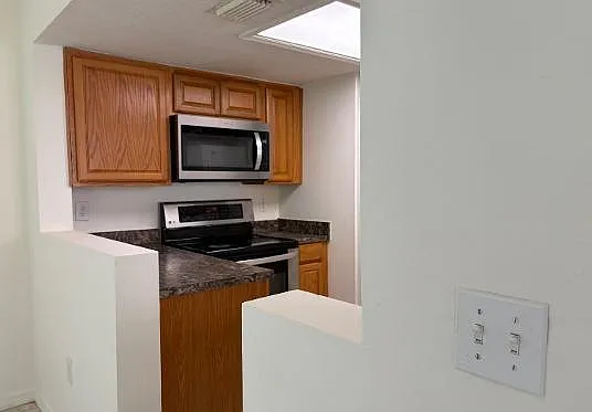 2734 Fan Palm Dr — Photo 9