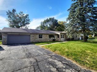 6201 N Sunny Point Rd, Glendale, WI 53217