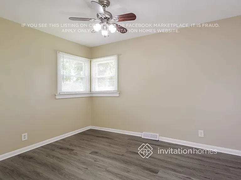 1227 S Lawler Ave — Photo 11