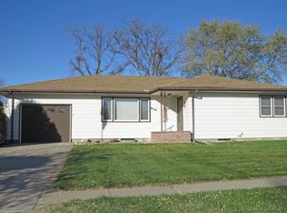 310 Lincoln St, Farnam, NE 69029