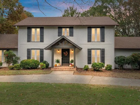 303 Harris Dr, Florence, AL 35634