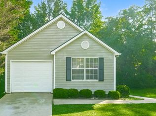 1214 Foxwood Dr, Douglasville, GA 30134