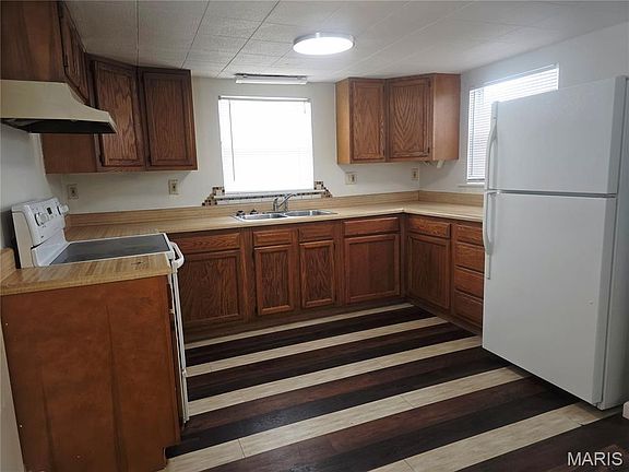 2nd image of 30 W Patterson St