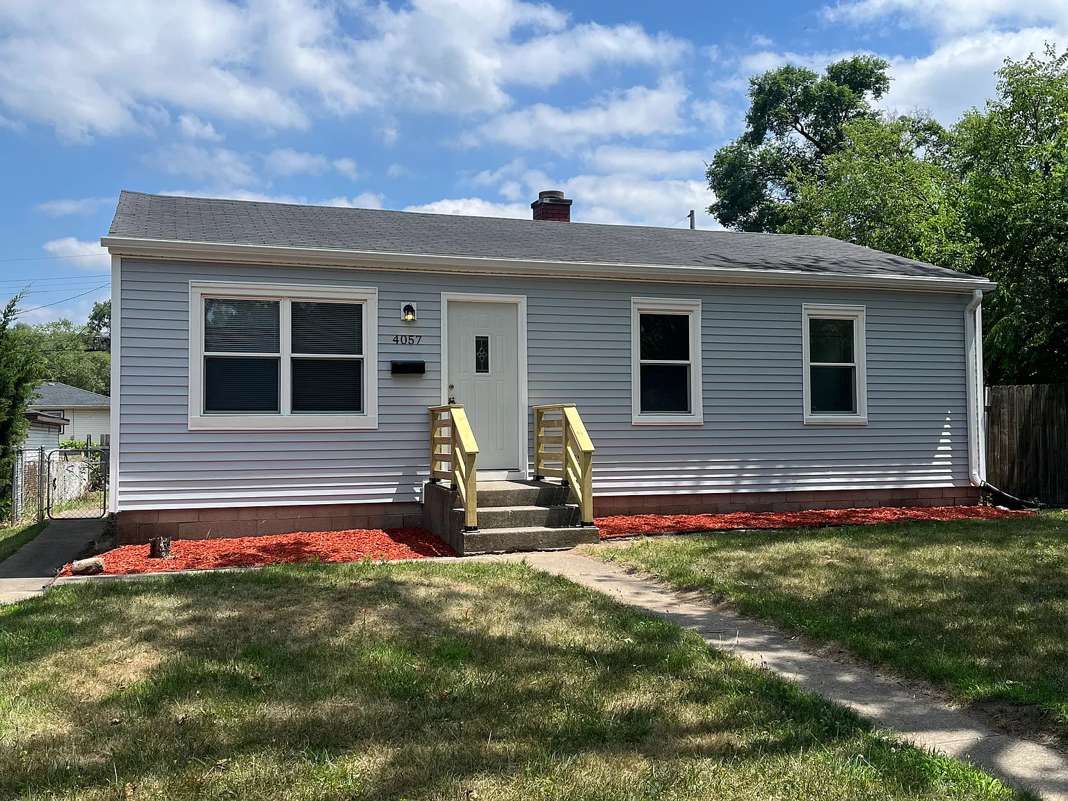 3 bed, 1500 sqft, $1,500 — Photo 3
