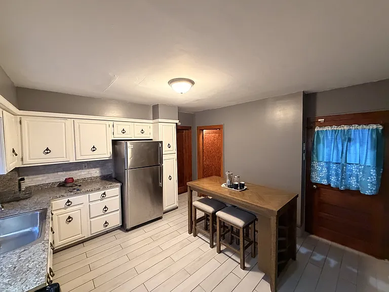 218 W Ridge St #2 — Photo 5