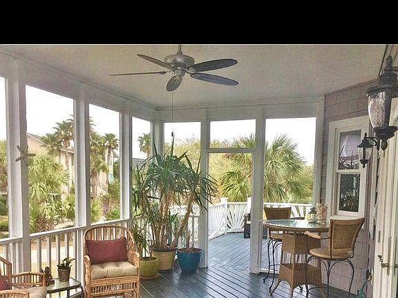 Screened-in porch
