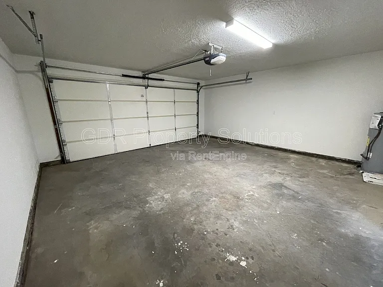 520 Ortiz Dr NE — Photo 36